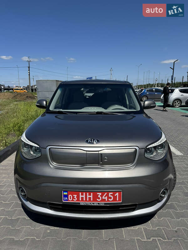 Позашляховик / Кросовер Kia Soul EV 2017 в Луцьку