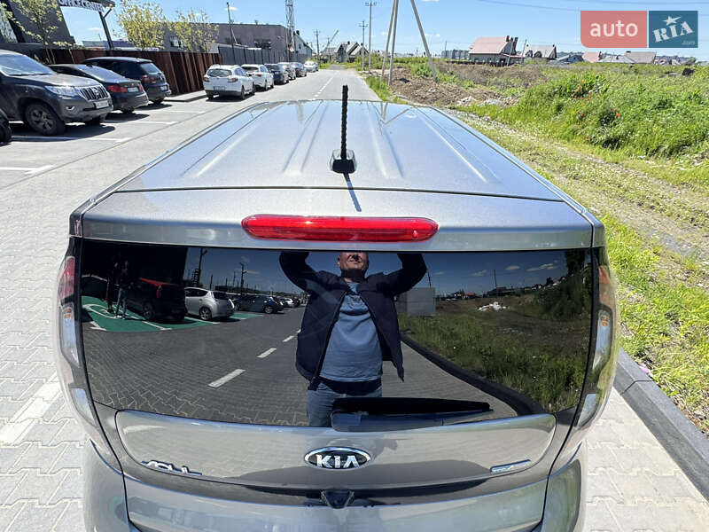 Позашляховик / Кросовер Kia Soul EV 2017 в Луцьку