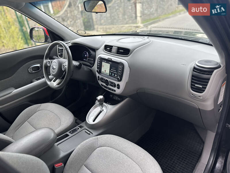 Позашляховик / Кросовер Kia Soul EV 2015 в Вінниці