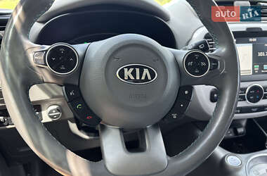 Внедорожник / Кроссовер Kia Soul EV 2016 в 