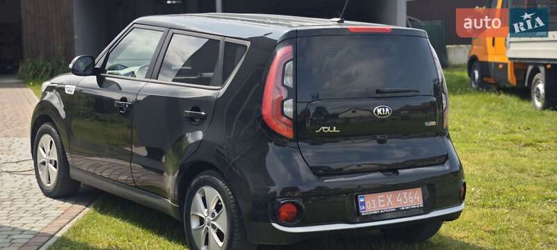 Внедорожник / Кроссовер Kia Soul EV 2016 в Новояворовске