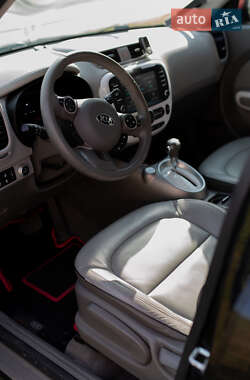 Внедорожник / Кроссовер Kia Soul EV 2015 в 