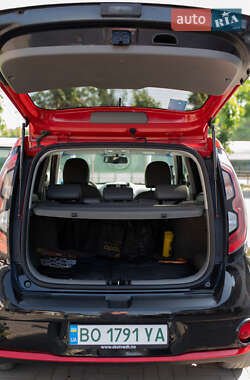 Внедорожник / Кроссовер Kia Soul EV 2015 в 
