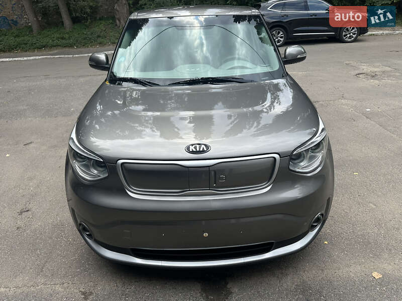 Позашляховик / Кросовер Kia Soul EV 2016 в Києві