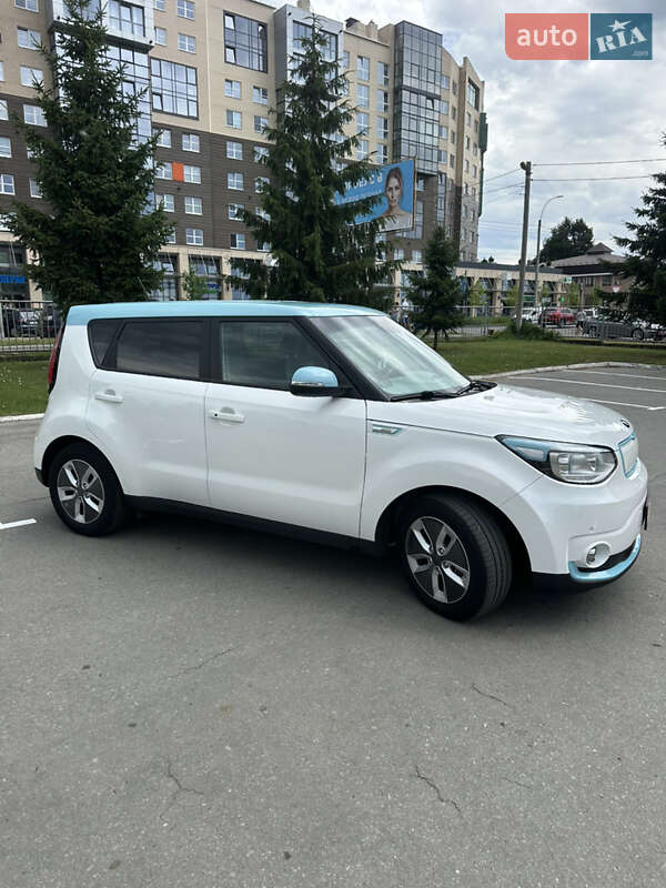 Позашляховик / Кросовер Kia Soul EV 2018 в Чернівцях
