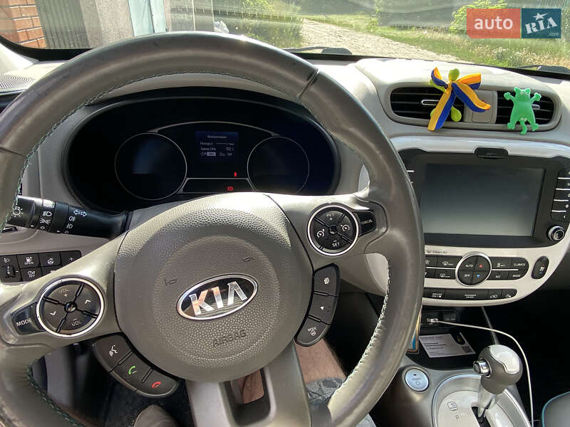 Позашляховик / Кросовер Kia Soul EV 2016 в Баришівка