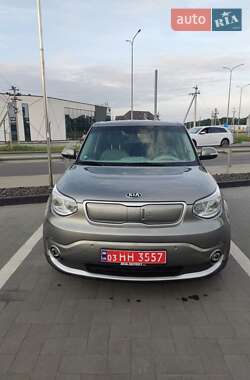 Внедорожник / Кроссовер Kia Soul EV 2015 в Луцке