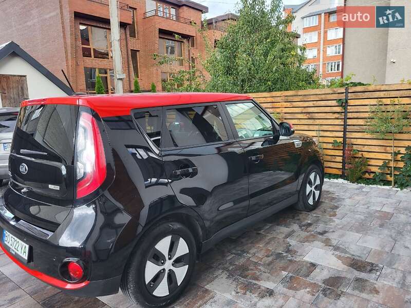 Внедорожник / Кроссовер Kia Soul EV 2016 в Тернополе
