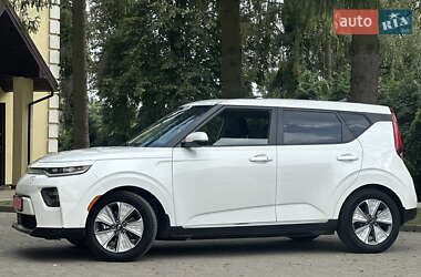 Позашляховик / Кросовер Kia Soul EV 2020 в 