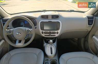 Внедорожник / Кроссовер Kia Soul EV 2015 в 