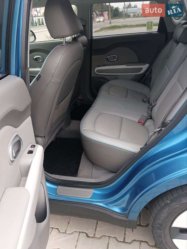 Внедорожник / Кроссовер Kia Soul EV 2016 в Дрогобыче
