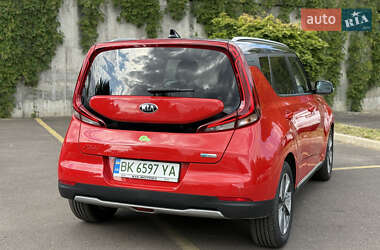 Внедорожник / Кроссовер Kia Soul EV 2020 в 