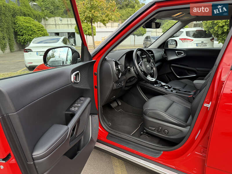 Позашляховик / Кросовер Kia Soul EV 2020 в Рівному
