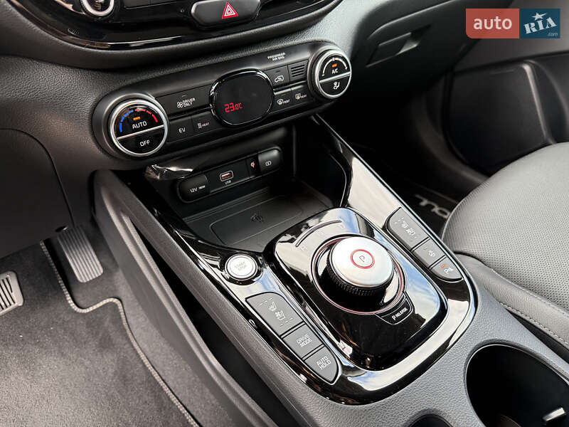 Позашляховик / Кросовер Kia Soul EV 2020 в Рівному