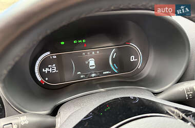 Внедорожник / Кроссовер Kia Soul EV 2020 в 