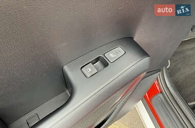 Внедорожник / Кроссовер Kia Soul EV 2020 в 