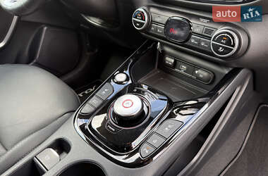 Внедорожник / Кроссовер Kia Soul EV 2020 в 