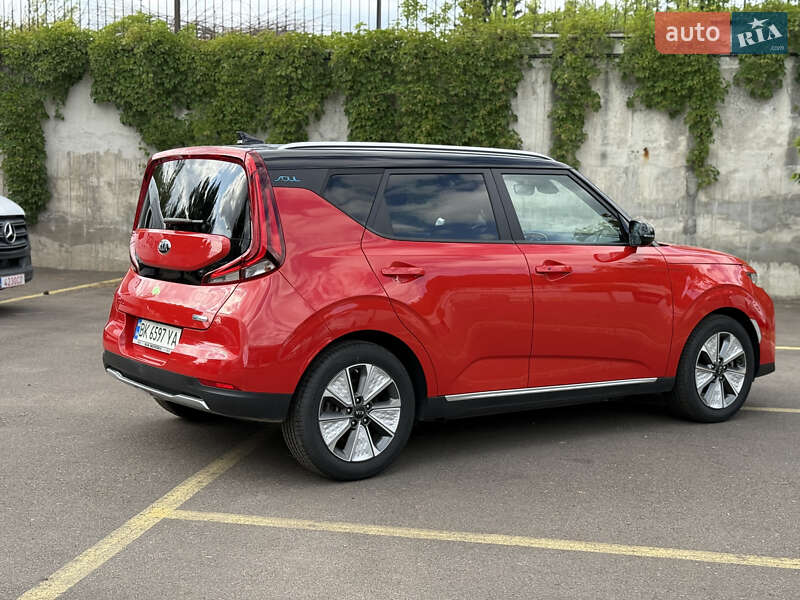 Позашляховик / Кросовер Kia Soul EV 2020 в Рівному