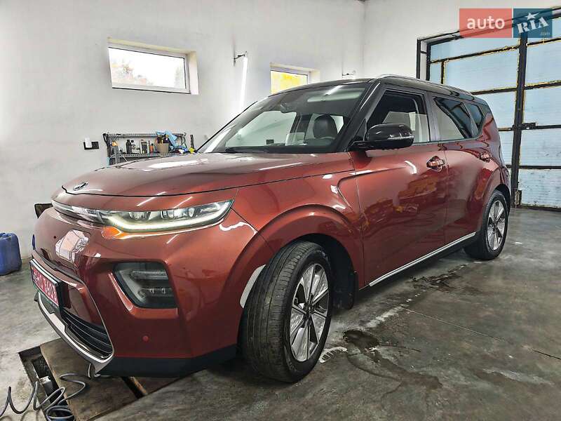Внедорожник / Кроссовер Kia Soul EV 2020 в Луцке