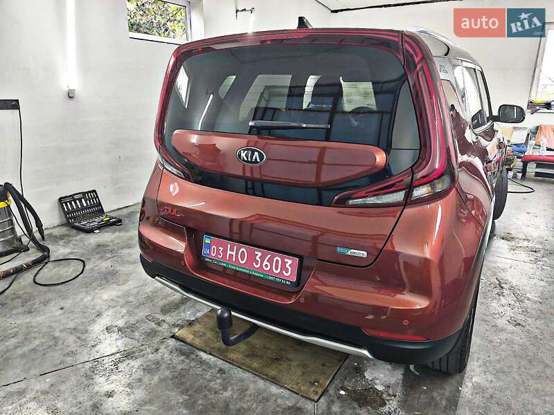 Внедорожник / Кроссовер Kia Soul EV 2020 в Луцке