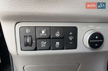 Позашляховик / Кросовер Kia Soul EV 2018 в 