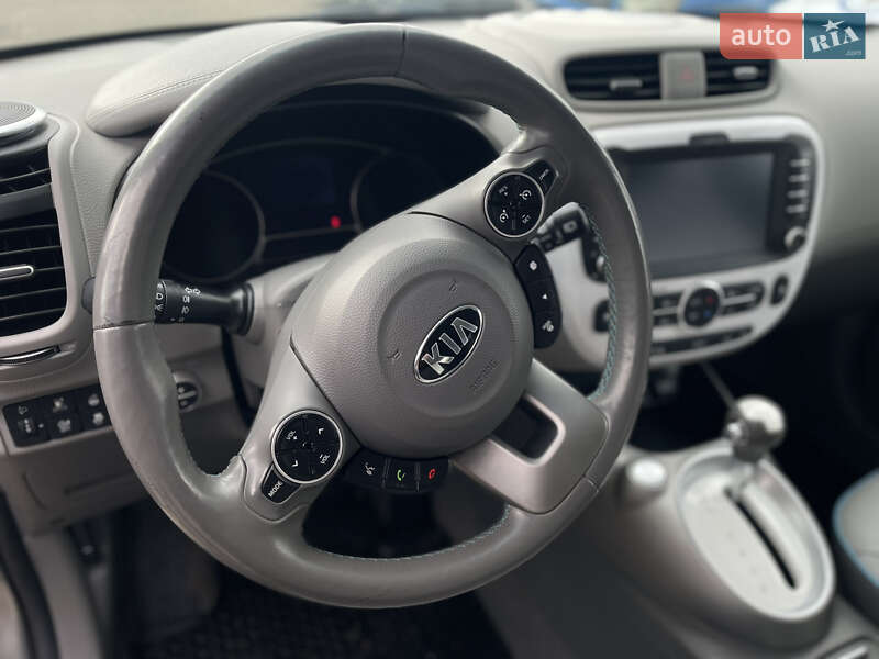 Позашляховик / Кросовер Kia Soul EV 2015 в Луцьку фото 16 Позашляховик / Кросовер Kia Soul EV 2015 в Луцьку