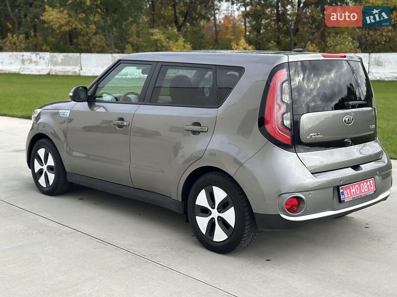 Позашляховик / Кросовер Kia Soul EV 2015 в Луцьку