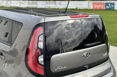 Позашляховик / Кросовер Kia Soul EV 2015 в  фото 14 Позашляховик / Кросовер Kia Soul EV 2015 в