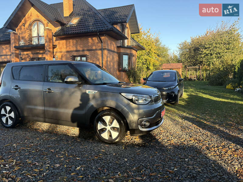 Позашляховик / Кросовер Kia Soul EV 2016 в Луцьку фото 3 Позашляховик / Кросовер Kia Soul EV 2016 в Луцьку