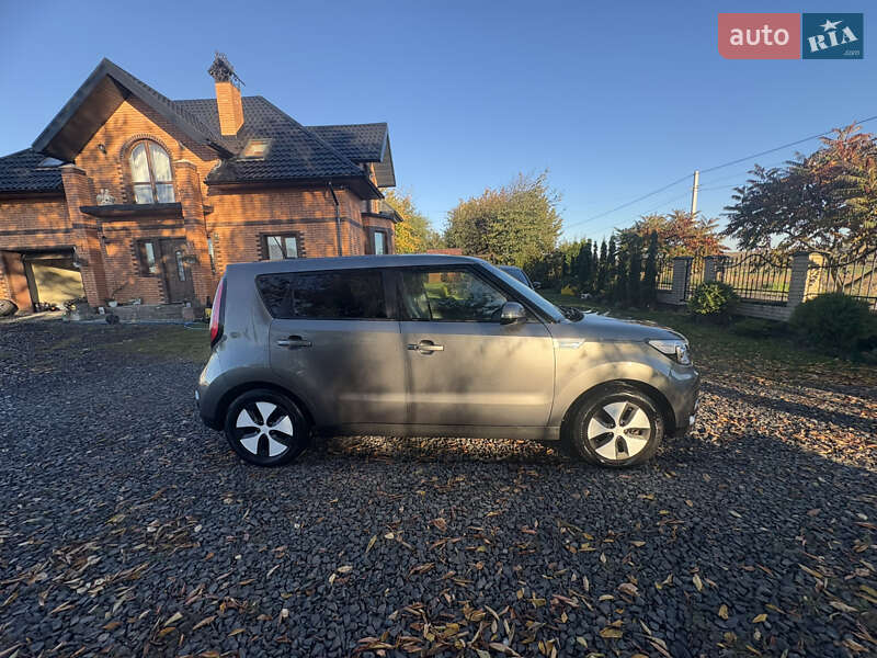 Позашляховик / Кросовер Kia Soul EV 2016 в Луцьку фото 13 Позашляховик / Кросовер Kia Soul EV 2016 в Луцьку