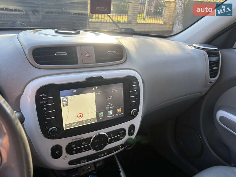 Позашляховик / Кросовер Kia Soul EV 2015 в Луцьку фото 27 Позашляховик / Кросовер Kia Soul EV 2015 в Луцьку