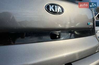 Позашляховик / Кросовер Kia Soul EV 2015 в  фото 12 Позашляховик / Кросовер Kia Soul EV 2015 в