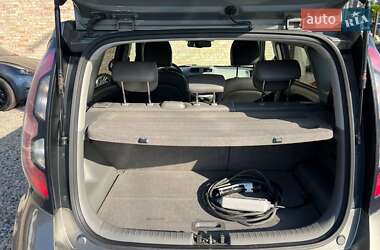 Позашляховик / Кросовер Kia Soul EV 2015 в  фото 14 Позашляховик / Кросовер Kia Soul EV 2015 в