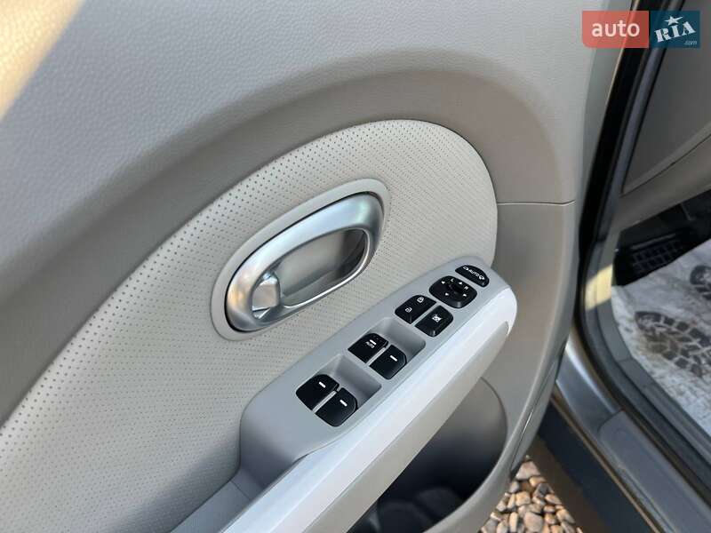 Позашляховик / Кросовер Kia Soul EV 2015 в Коломиї фото 20 Позашляховик / Кросовер Kia Soul EV 2015 в Коломиї