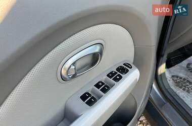 Позашляховик / Кросовер Kia Soul EV 2015 в  фото 20 Позашляховик / Кросовер Kia Soul EV 2015 в