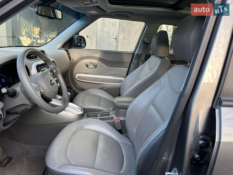 Внедорожник / Кроссовер Kia Soul EV 2017 в Тернополе фото 7 Внедорожник / Кроссовер Kia Soul EV 2017 в Тернополе