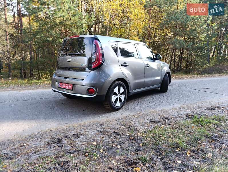 Внедорожник / Кроссовер Kia Soul EV 2015 в Остроге фото 5 Внедорожник / Кроссовер Kia Soul EV 2015 в Остроге