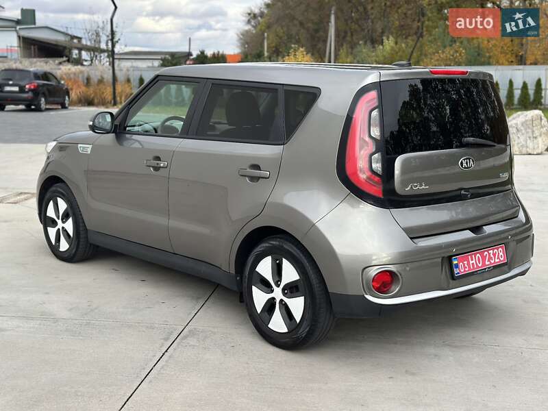 Внедорожник / Кроссовер Kia Soul EV 2016 в Луцке фото 7 Внедорожник / Кроссовер Kia Soul EV 2016 в Луцке