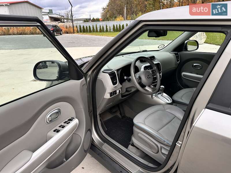 Внедорожник / Кроссовер Kia Soul EV 2016 в Луцке фото 16 Внедорожник / Кроссовер Kia Soul EV 2016 в Луцке