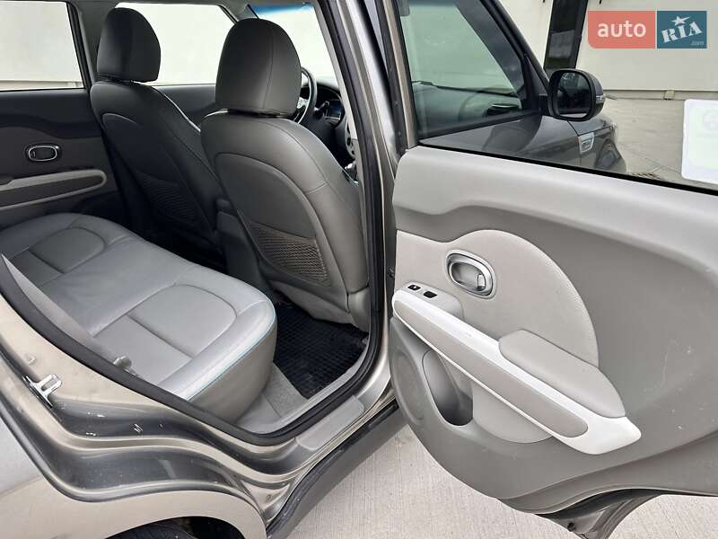 Внедорожник / Кроссовер Kia Soul EV 2016 в Луцке фото 24 Внедорожник / Кроссовер Kia Soul EV 2016 в Луцке