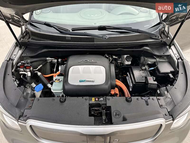 Внедорожник / Кроссовер Kia Soul EV 2016 в Луцке фото 25 Внедорожник / Кроссовер Kia Soul EV 2016 в Луцке
