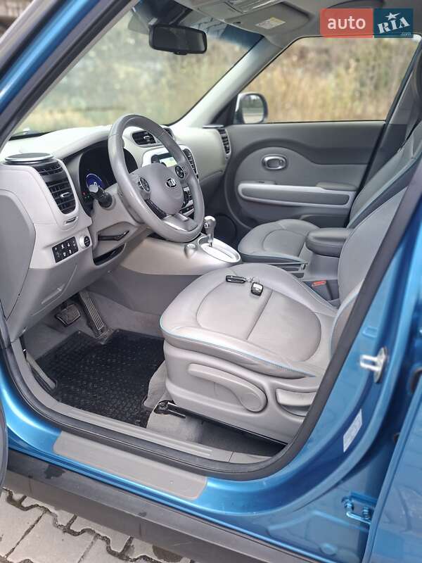 Внедорожник / Кроссовер Kia Soul EV 2016 в Дрогобыче фото 23 Внедорожник / Кроссовер Kia Soul EV 2016 в Дрогобыче