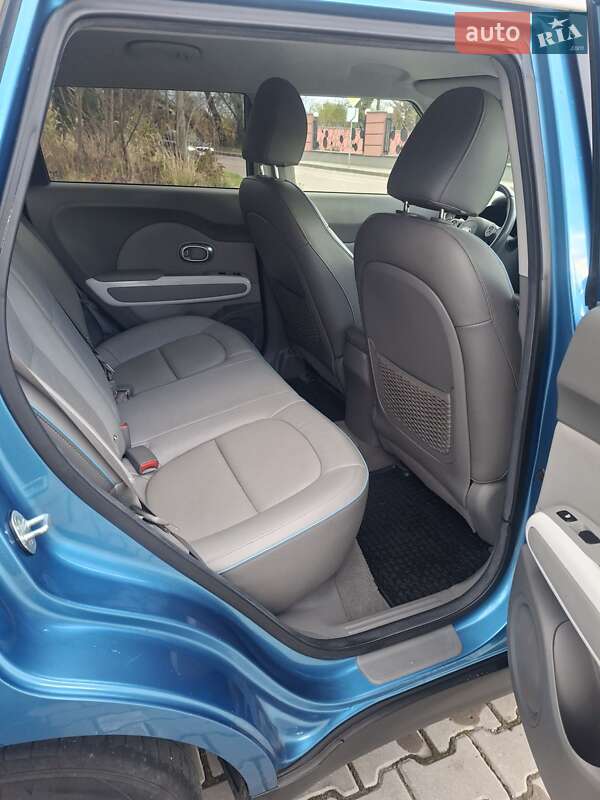 Внедорожник / Кроссовер Kia Soul EV 2016 в Дрогобыче фото 30 Внедорожник / Кроссовер Kia Soul EV 2016 в Дрогобыче