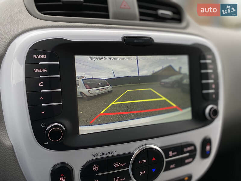 Позашляховик / Кросовер Kia Soul EV 2016 в Луцьку