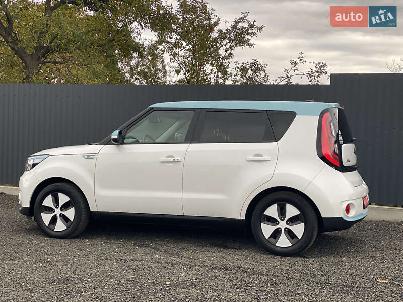 Позашляховик / Кросовер Kia Soul EV 2016 в Луцьку