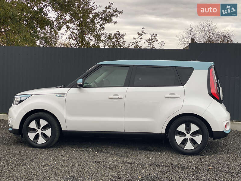 Позашляховик / Кросовер Kia Soul EV 2016 в Луцьку
