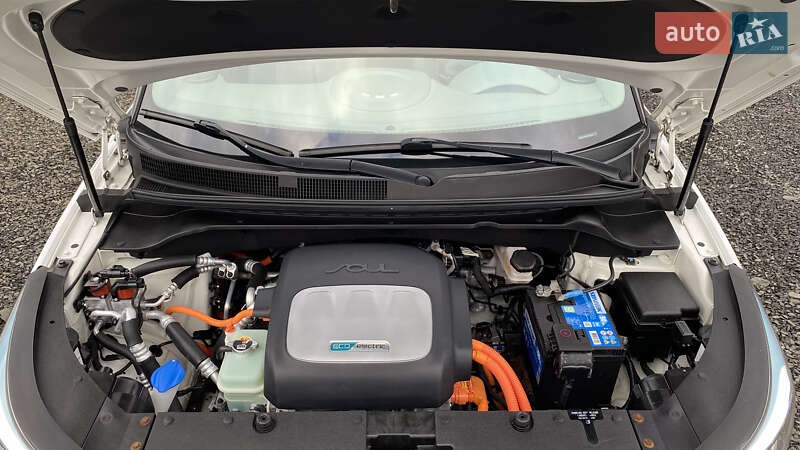 Позашляховик / Кросовер Kia Soul EV 2016 в Луцьку