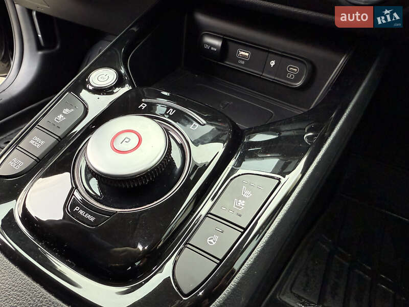 Внедорожник / Кроссовер Kia Soul EV 2023 в Киеве