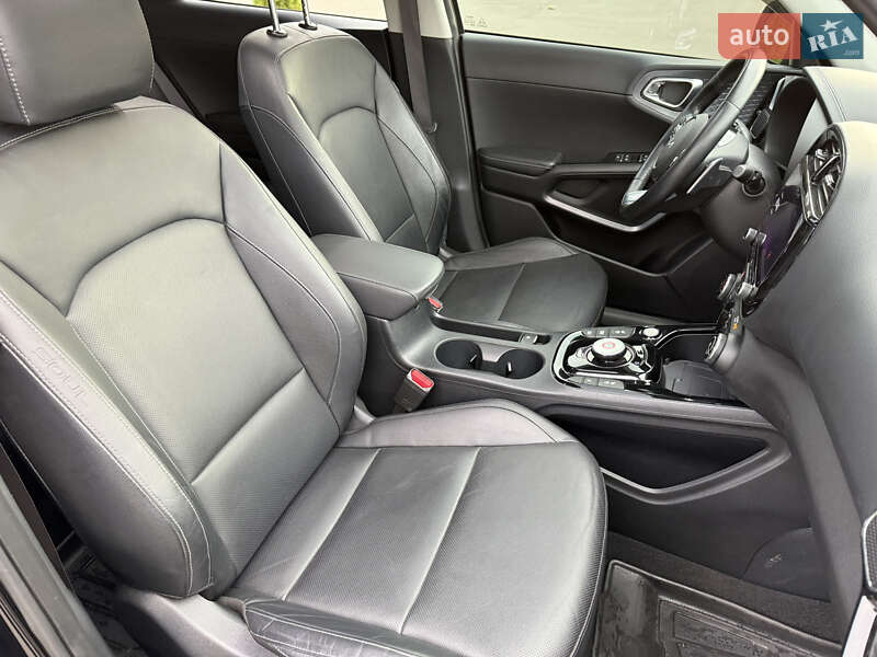 Внедорожник / Кроссовер Kia Soul EV 2023 в Киеве