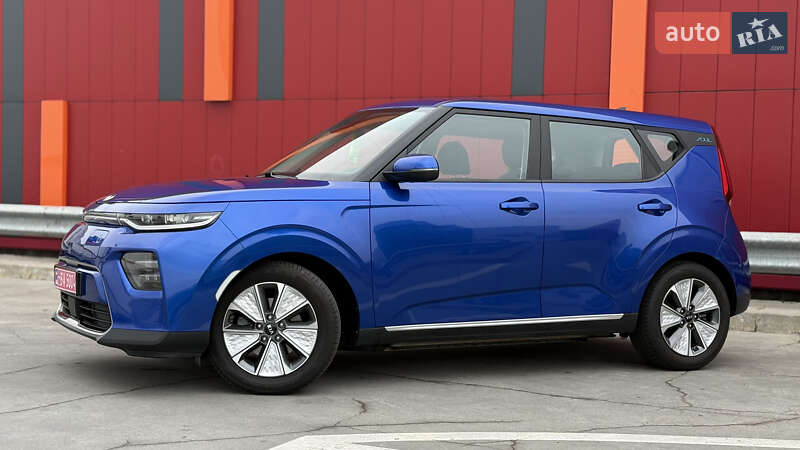 Внедорожник / Кроссовер Kia Soul EV 2021 в Киеве